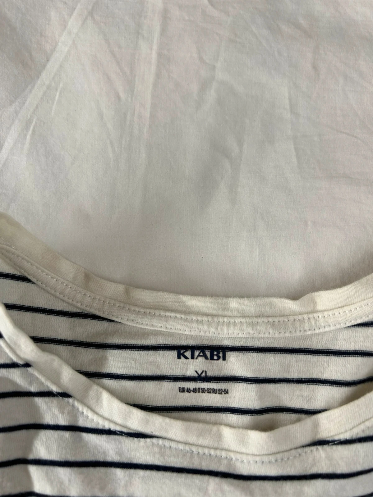 Lange kiabi jurk met witte en zwarte strepen – photo 5